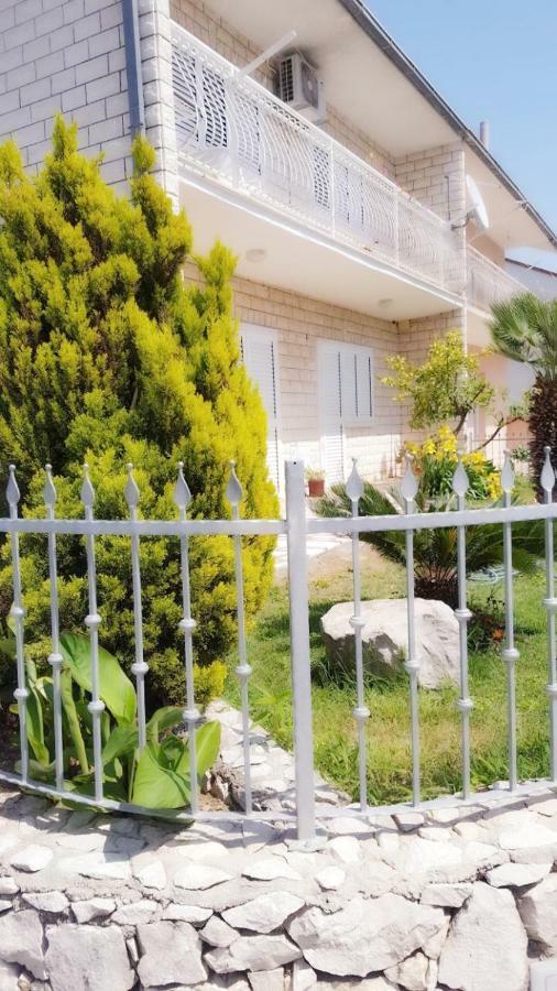 Apartman Luly Apartment Kastela Bagian luar foto